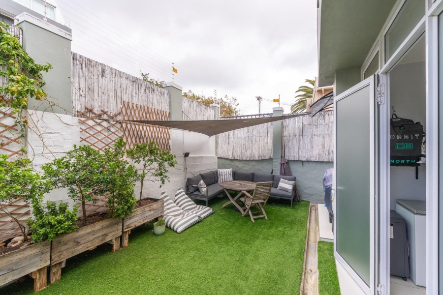 2 Bedroom Property for Sale in Green Point Western Cape